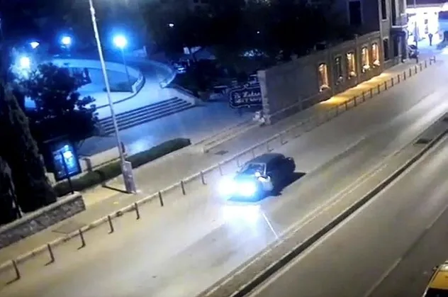 İzmir'in Konak ilçesinde trafik polisini metrelerde otomobilin üzerinde sürükleyen sürücü tutuklandı