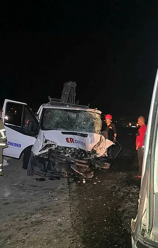 Karabük'te feci kaza! Kamyonda sıkışan sürücüyü AFAD kurtardı