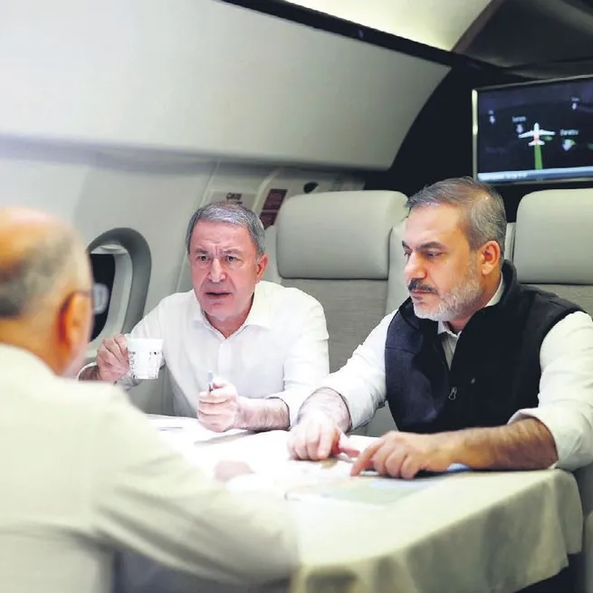 Suriye ile 11 yıl sonra kurulan temasın perde arkası! Milli Savunma Bakanı Hulusi Akar anlattı