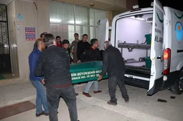 Mersin'de anne-kız evde ölü bulundu