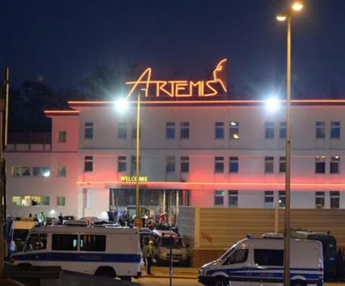 Almanya'da sözde kadın imam Seyran Ateş genelev sahibinden borç almış-1