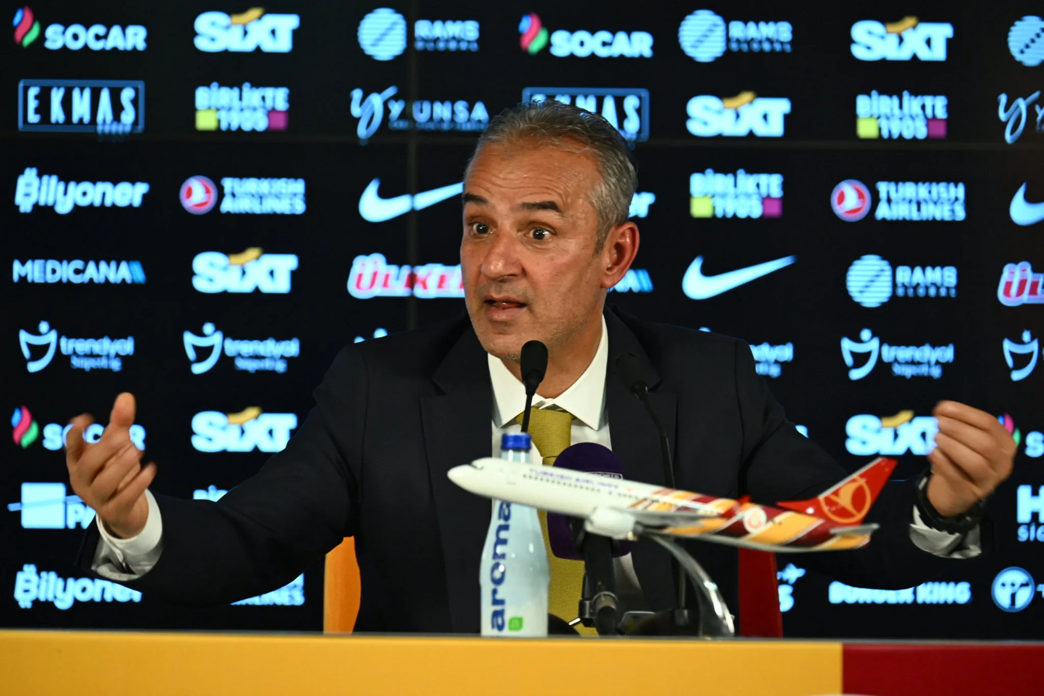 Fenerbahçe'de İsmail Kartal'dan camiayı şoke eden karar! - 11