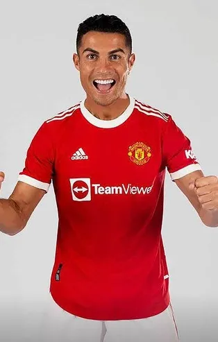 Kuyruk var ama Ronaldo forması yok!