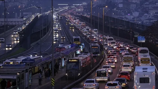 dunyada-en-cok-trafik-olan-sehirler-istanbul-trafik-yogunlugu-ile-dunyada-besinci-sirada-1645516205185.jpg Dünyada en çok trafik olan şehirler! İstanbul trafik yoğunluğu ile dünyada beşinci sırada-4