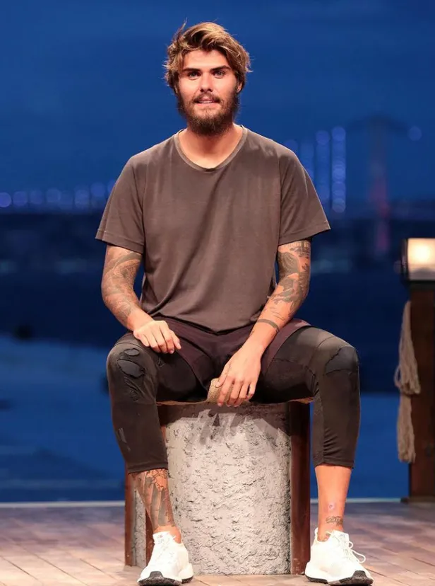 Survivor 2022 Barış Murat Yağcı tek tek anlattı 'hak yerini bulacak o isimler...' Aşk Dörtgeni Sercan, Barış, Ogeday ve Nisa...-9