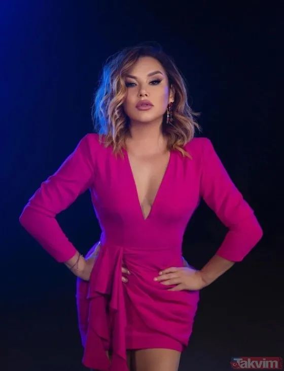 Aldığı kilolar nedeniyle uzun süredir sosyal medya hesabından paylaştığı abartılı photoshop fotoğraflarıyla gündeme gelen Deniz Seki geçirdiği estetik...