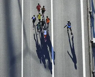 İstanbul Maratonu koronavirüs tedbirleri gölgesinde start aldı