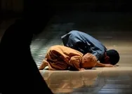 Arefe günü 1000 İhlas okumanın fazileti! İhlas Suresi okunuşu nasıldır?