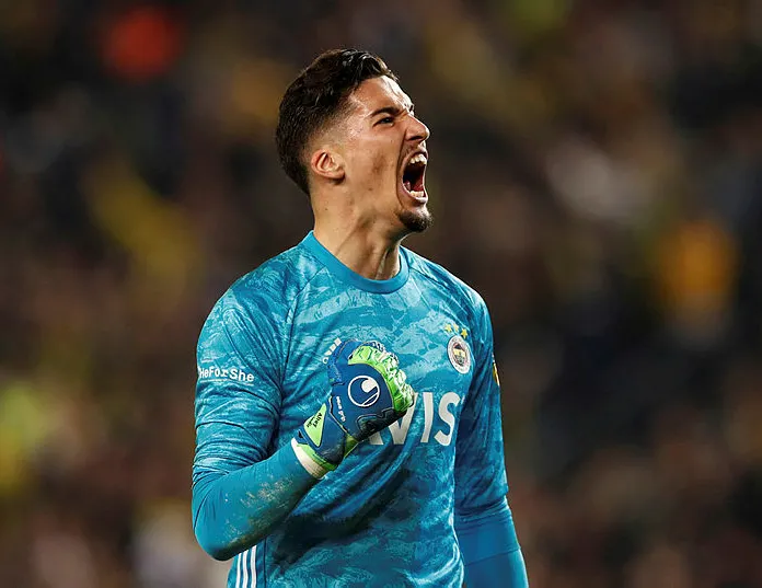 Premier Lig ekibinden Altay Bayındır hamlesi