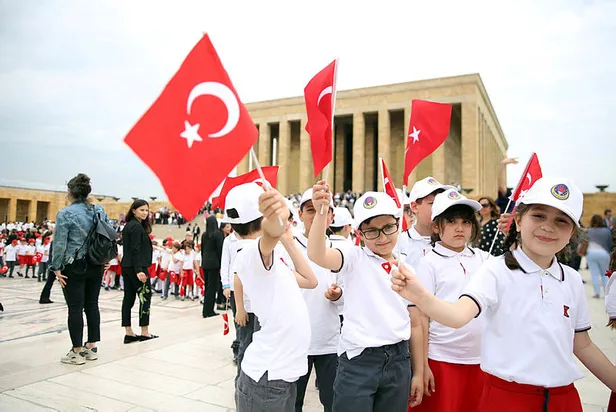 19 Mayıs resmi tatil mi? 19 Mayıs ile ilgili şiirler! 19 Mayıs 100. yıl logosu-3