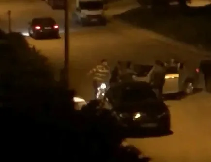 Trafikte başladı! Ortalık bir anda savaş alanına döndü