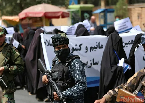 Afgan kadınlar Kabil Eğitim Üniversitesi’nde Taliban’a destek programı düzenledi - 25