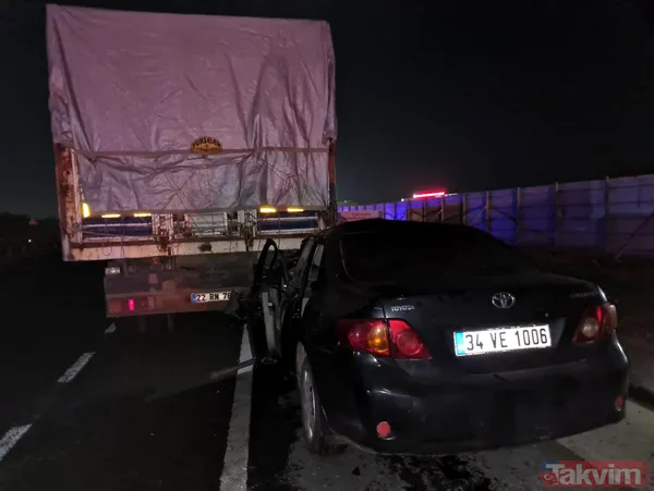 Tekirdağ'da feci kaza! Arkadan çarptığı kamyona saplanan otomobil metrelerce sürüklendi: Sürücü ağır yaralı - 1