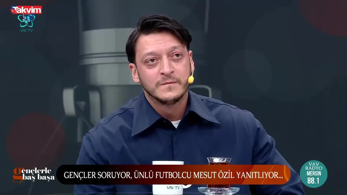 Mesut Özil'den Mourinho'lu derbi göndermesi!
