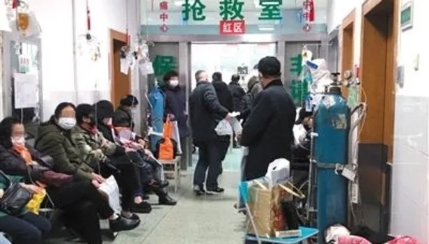 Çin'de Korona virüsünün yayıldığı Wuhan kentindeki hastaneden korkutucu görüntüler