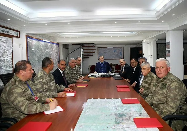 Erdoğan'dan 23. Jandarma Sınır Tümen Komutanlığına ziyaret-2