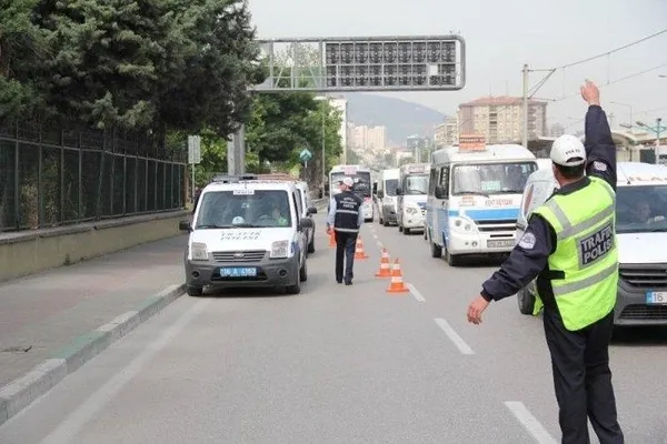 Sürücüler dikkat, bunu yaptırmayan 5 bin lira ceza ödeyecek-1
