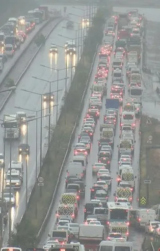 Son dakika: İzni alan yola koyuldu! İstanbul'un çıkışında 65 yaş üstü yoğunluğu!