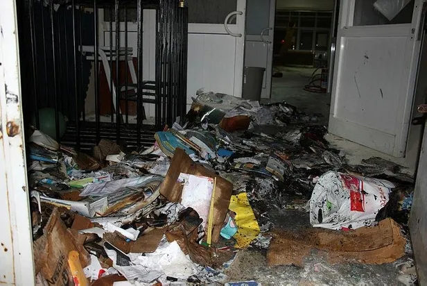 Aydın'da çakmakla oynayan çocuklar okulu yaktı! Kitapların hepsi yandı-2