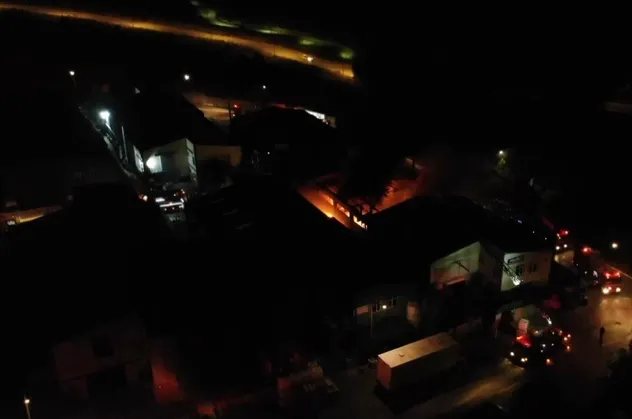 Son dakika: Tuzla’da fabrika yangını