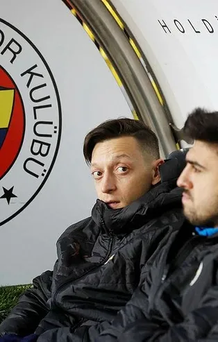 Mesut Özil ve Ozan Tufan'ın kadro dışı kalmasını spor yazarları değerlendirdi: 4 yılın faturası oyunculara kesilemez