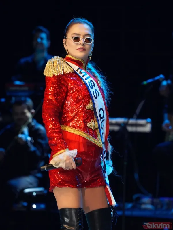 Demet Akalın'a eşi Okan Kurt'tan 14 şubat sürprizi: Elinde çiçek ve pastayla sahneye çıktı - 10