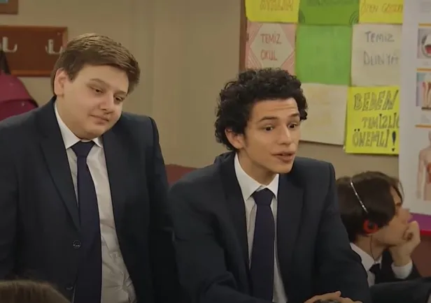 Seksenler 13. bölüm full izle! Seksenler son bölüm izle! İddiayı Ahmet mi Çağatay mı kazandı?-4