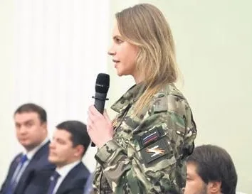 Sana üniforma çok yakışıyor