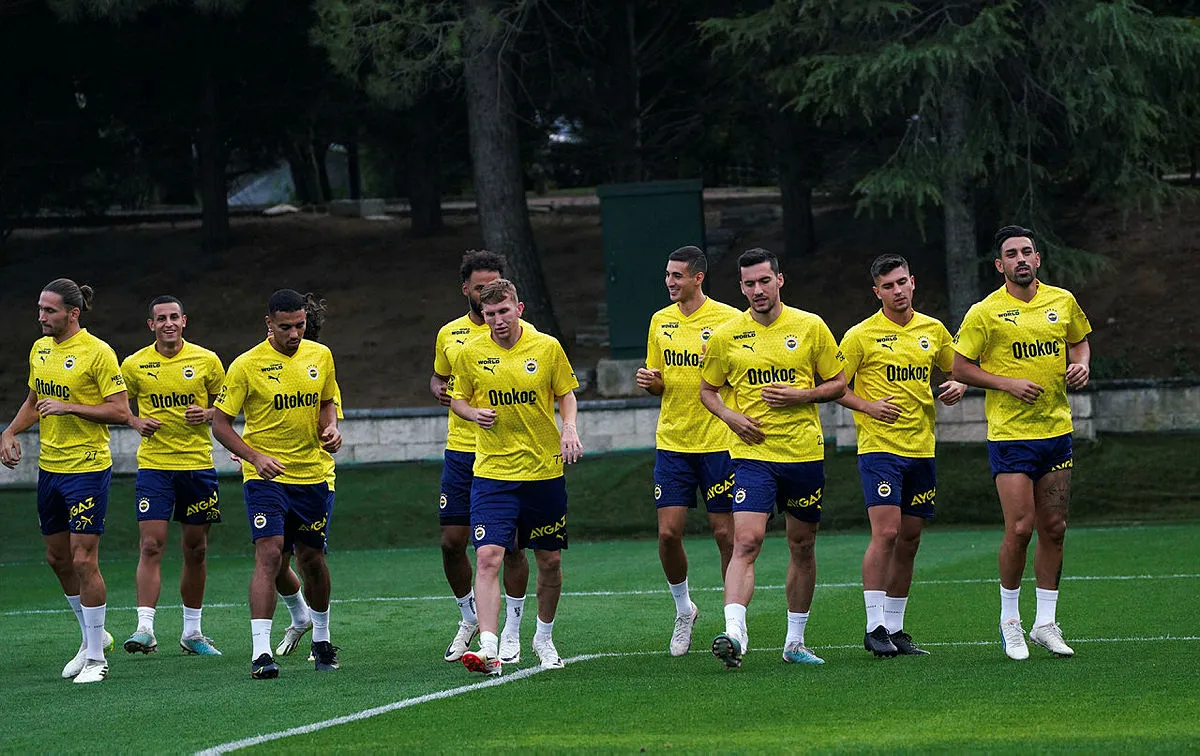 Fenerbahçe'den beklenmedik transfer! Kanarya'dan ters köşe - 4