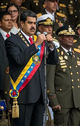 Saldırı sonrası muhalefet lideri gözaltına alındı!