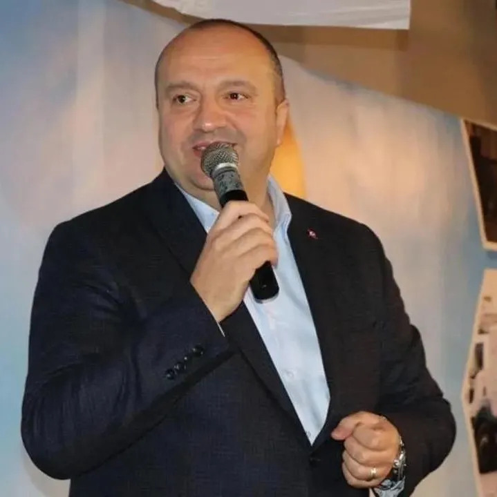 Dayısının oğluna kıyak!