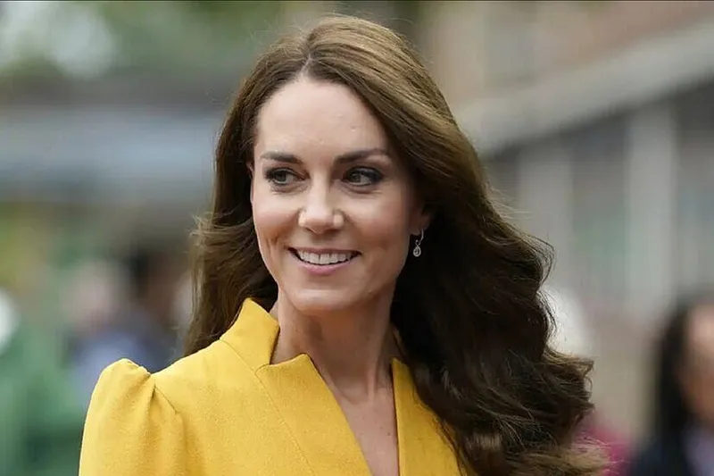 herkes-onu-ariyordu-galler-prensesi-kate-middleton-ortaya-cikti-meger-kanser-tedavisi-goruyormus-1711133564745.jpeg Galler Prensesi Kate Middleton çektiği video ile ortaya çıktı | İngiltere'yi sarsan haberi kendisi duyurdu! Bunca zaman neredeydi?-3