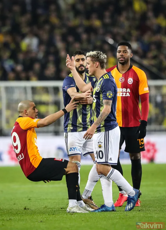 Fenerbahçe - Galatasaray derbisinde dikkat çeken kareler! O hareket damga vurdu... - 47
