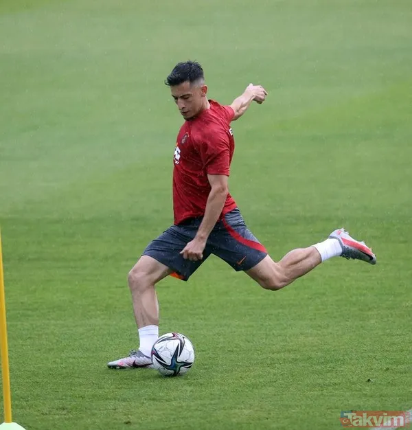 Aslan'da sınıfta kaldı! Süper Lig ekibi istiyor... - 12