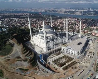 Aynı anda 63 bin kişi namaz kılabilecek!