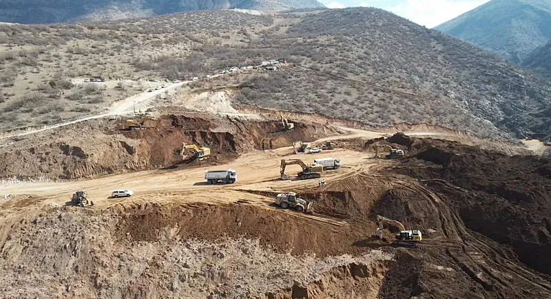 Son dakika: Erzincan İliç'teki toprak kaymasının yeni görüntüleri ortaya çıktı-10