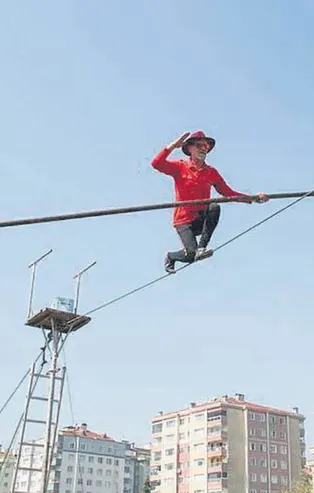 74 yaşındaki ip cambazı Özdemir Turan'ın son hayali heyecan yarattı