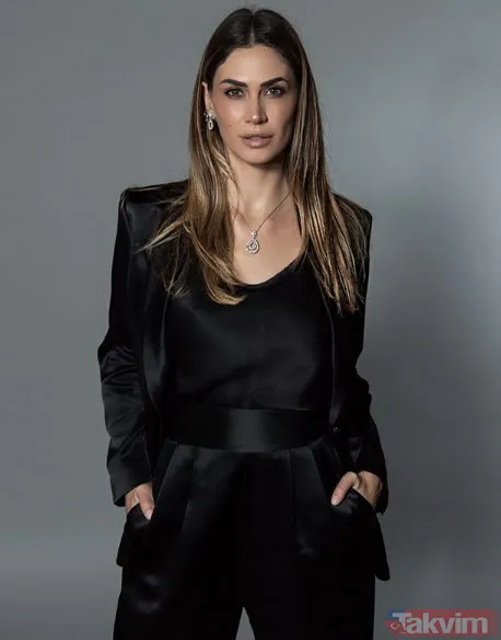 Fenerbahçeli Volkan Demirel'in güzel eşi Zeynep Sever Demirel sarı mayosuyla düşman çatlattı! - 30