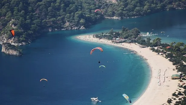 Turizmde Cumhuriyet tarihinin rekoru geliyor! Yıl sonu hedefi belli oldu: 47 milyon turist, 37 milyar dolar gelir-6