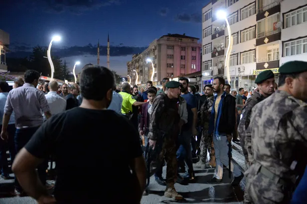 Özel harekat, jandarma, çevik kuvvet geldi! Tokat'ta ortalık karıştı-5