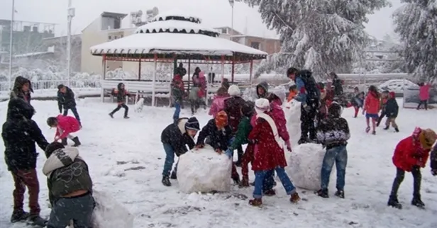 13 Ocak Perşembe Ağrı’da bugün okullar tatil mi oldu? Ağrı’da okullar tatil mi? Ağrı Valiliği kar tatili açıklaması…-5