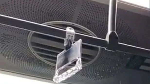 İstanbulda yağmur sonrası metrobüsün tavanı aktı!