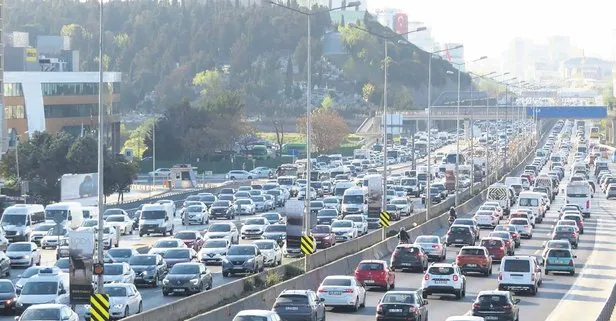 Akın akın Türkiye: Bayram göçü başladı