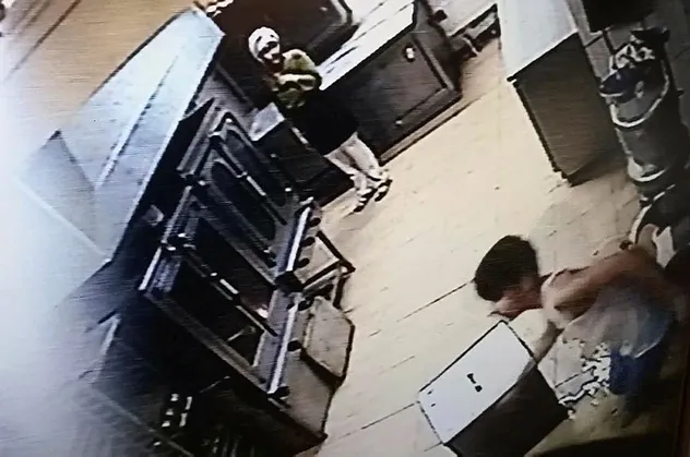 Son dakika: Esenyurt'taki sel felaketinin yeni görüntüleri ortaya çıktı: Sel suyu saniyeler içinde iş yerini böyle bastı