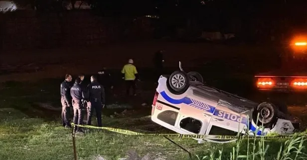 İzmir'de feci kaza! Polis aracı şarampole uçtu: Yaralılar var