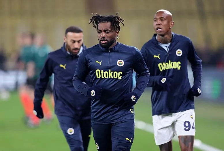 Saint-Maximin’den flaş paylaşım