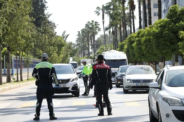 Yeni dönem başlıyor! Polis artık telsizden video çekip gönderecek