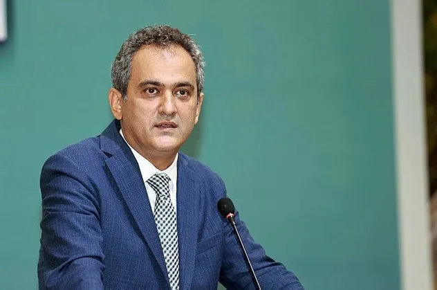 Milli Eğitim Bakanı Mahmut Özer öğretmenlerle ilgili dikkat çeken verileri açıkladı