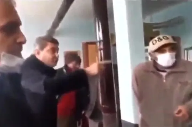 CHP’li Cengiz Gökçel ve Nihat Yeşil HDP'li Selahattin Demirtaş'ı savununca köylüler öyle bir tepki verdi ki..