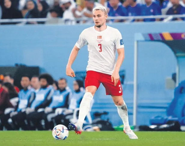 futbolu-birak-mesut-ozilin-serveti-dudak-ucuklatti-1679697579825.jpeg Futbolu bırak Mesut Özil'in serveti dudak uçuklattı!-5